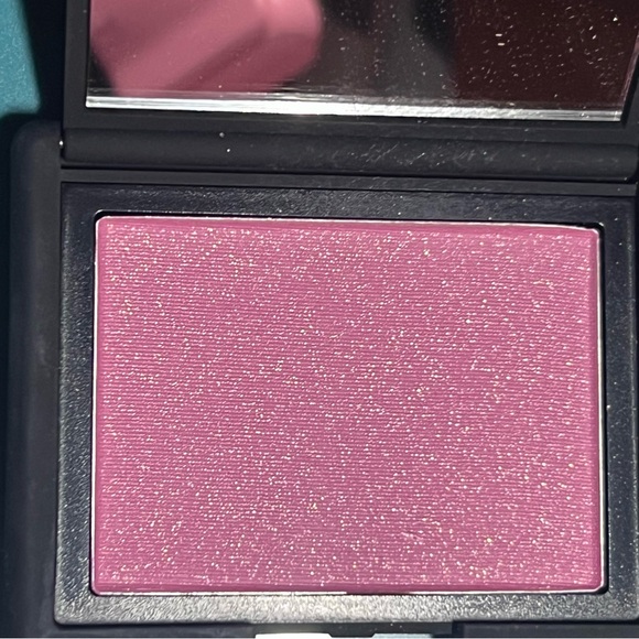 NARS Radiant Pink Blush - Picture 4 of 8